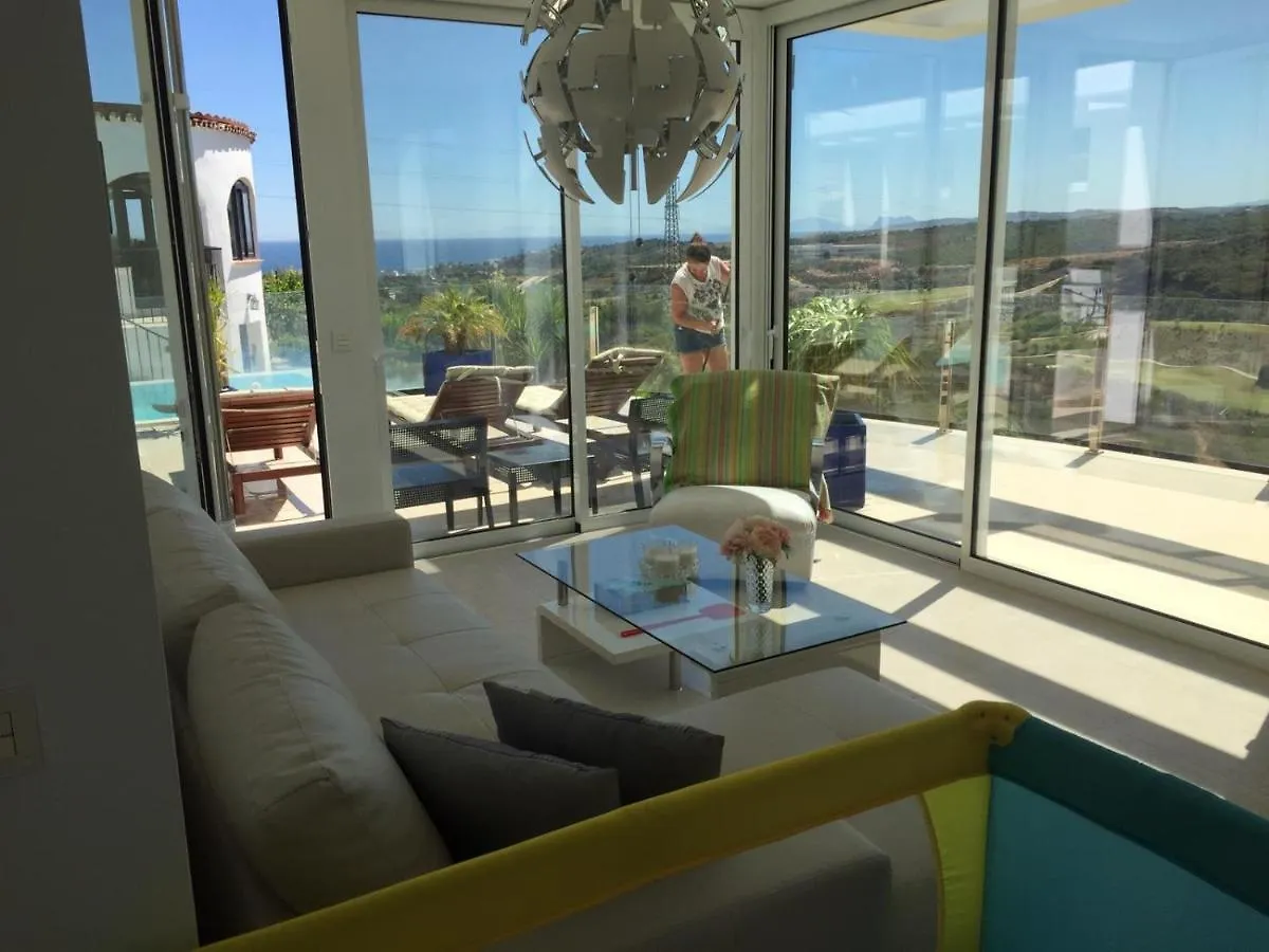 Villa Hesla Estepona 0*,